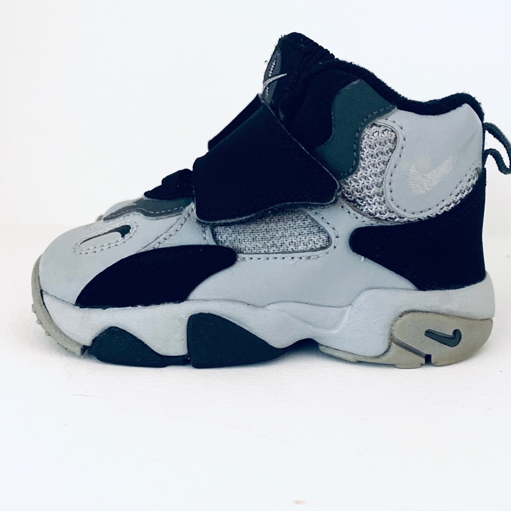 Nike Speed Turf kids baby gray black sneakers vintage size 6
